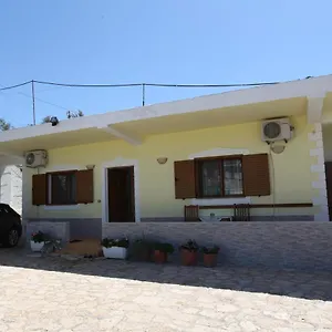 Paza Apartment